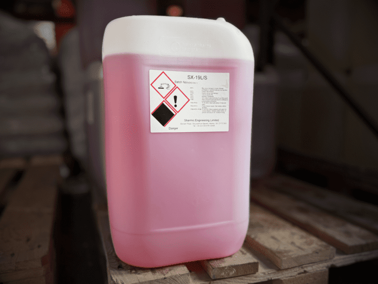 SX-19LS HD degreasing liquid compound in 25L container for heavy-duty industrial cleaning